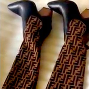 Autentique Fendi boots, lightly used